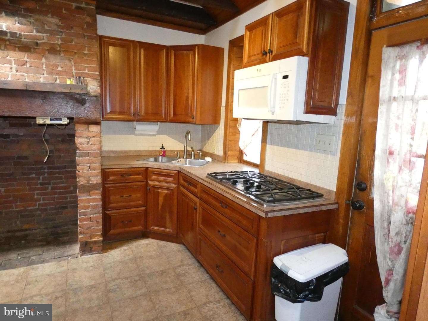 441 S Front Street photo 4