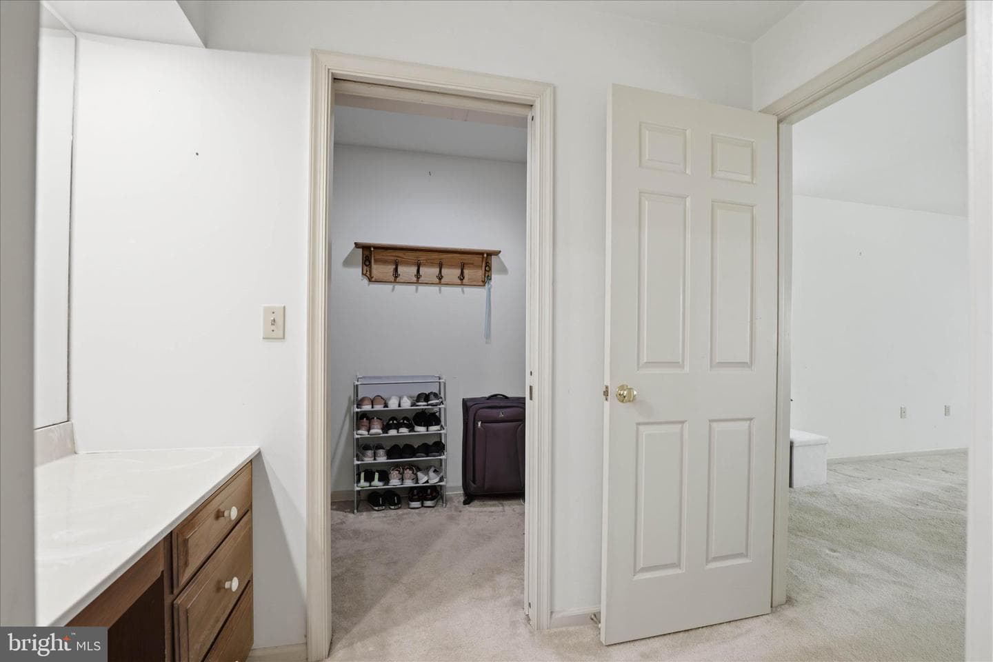 410 Cardinal Court photo 33