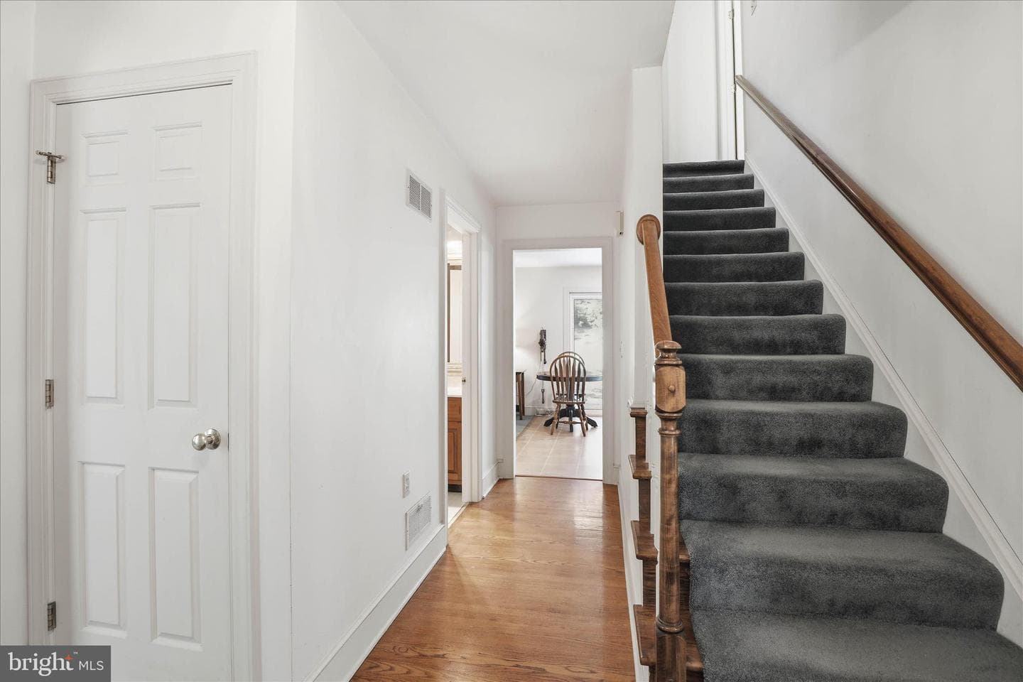 410 Cardinal Court photo 5