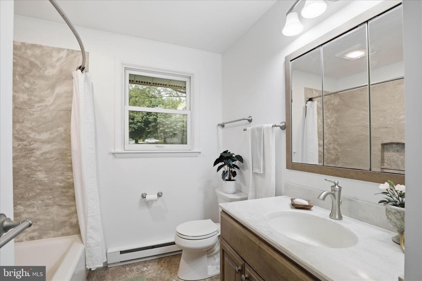 947 Hill Street photo 20