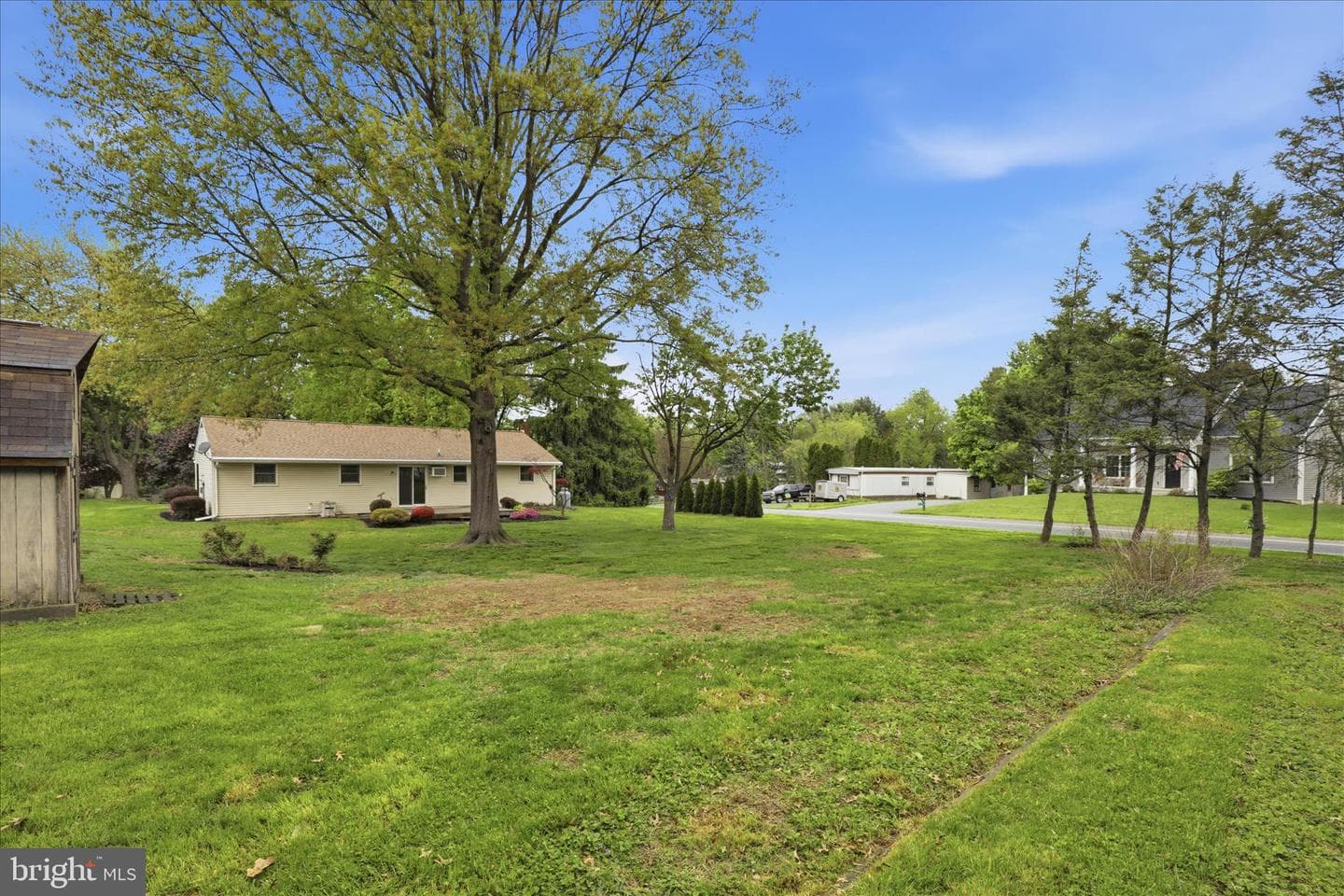 947 Hill Street photo 37