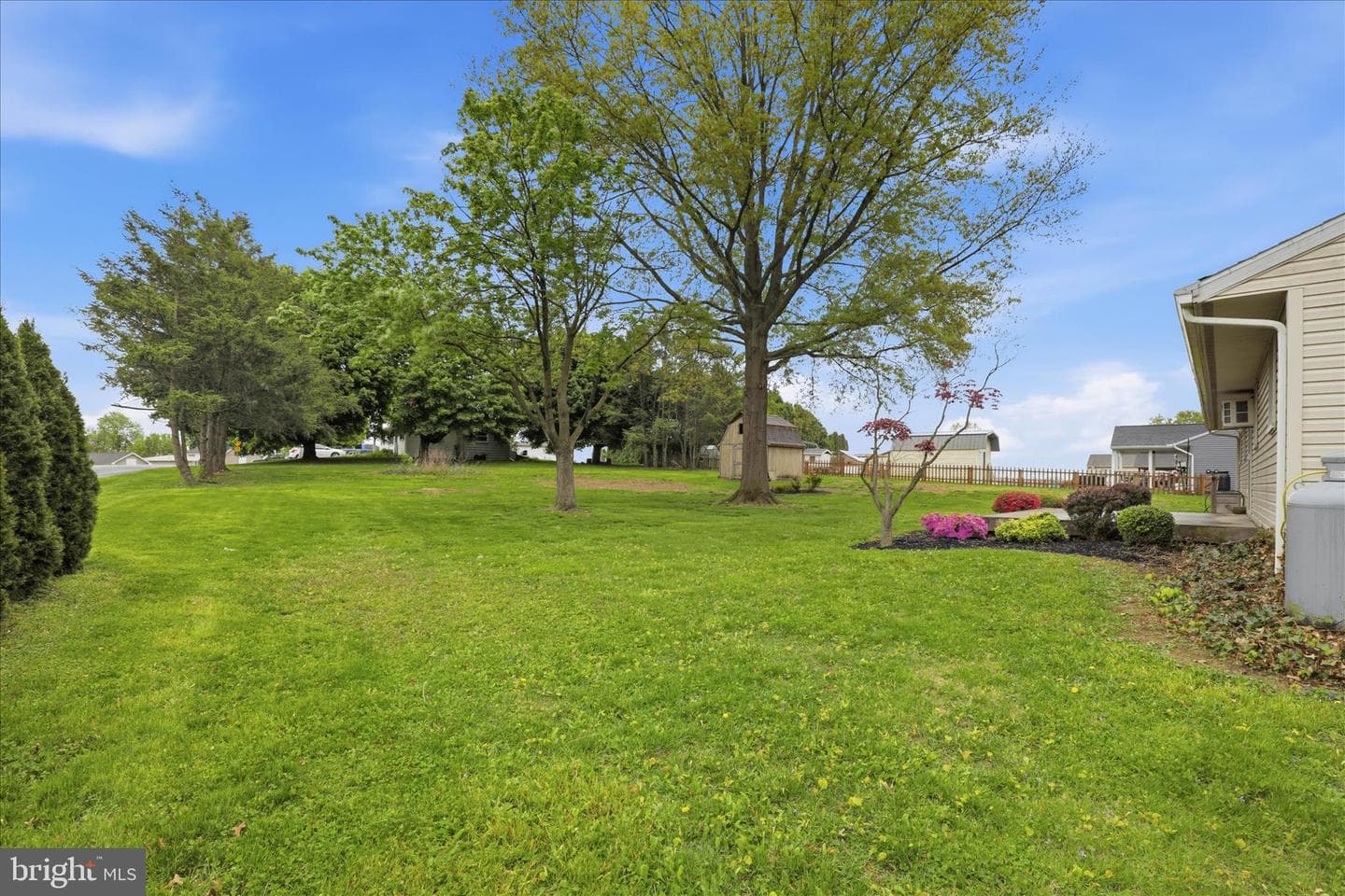947 Hill Street photo 39