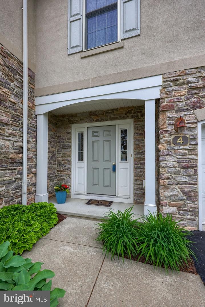 4 Rumford Court photo 1