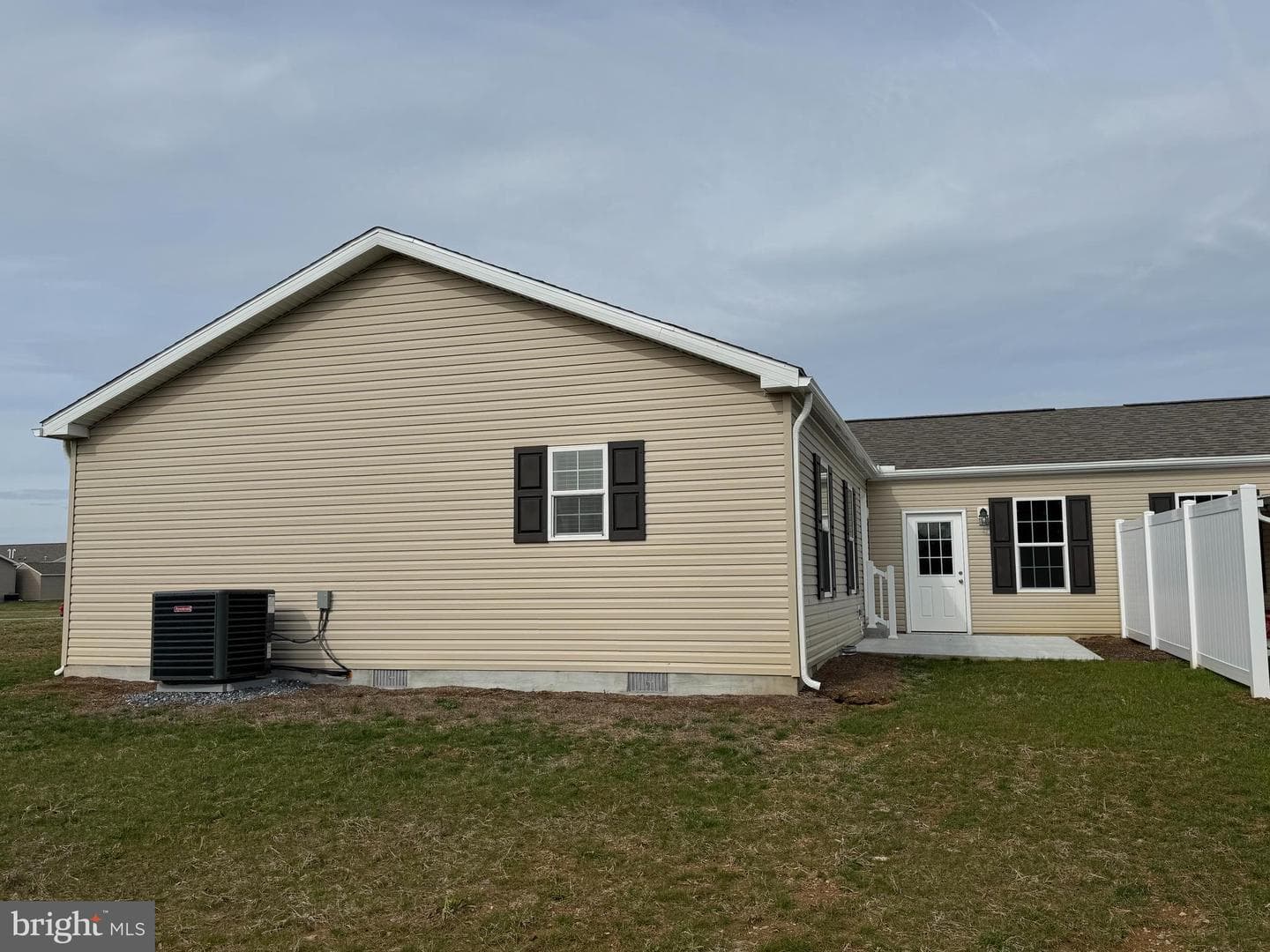 432 Eastwood Lane photo 20