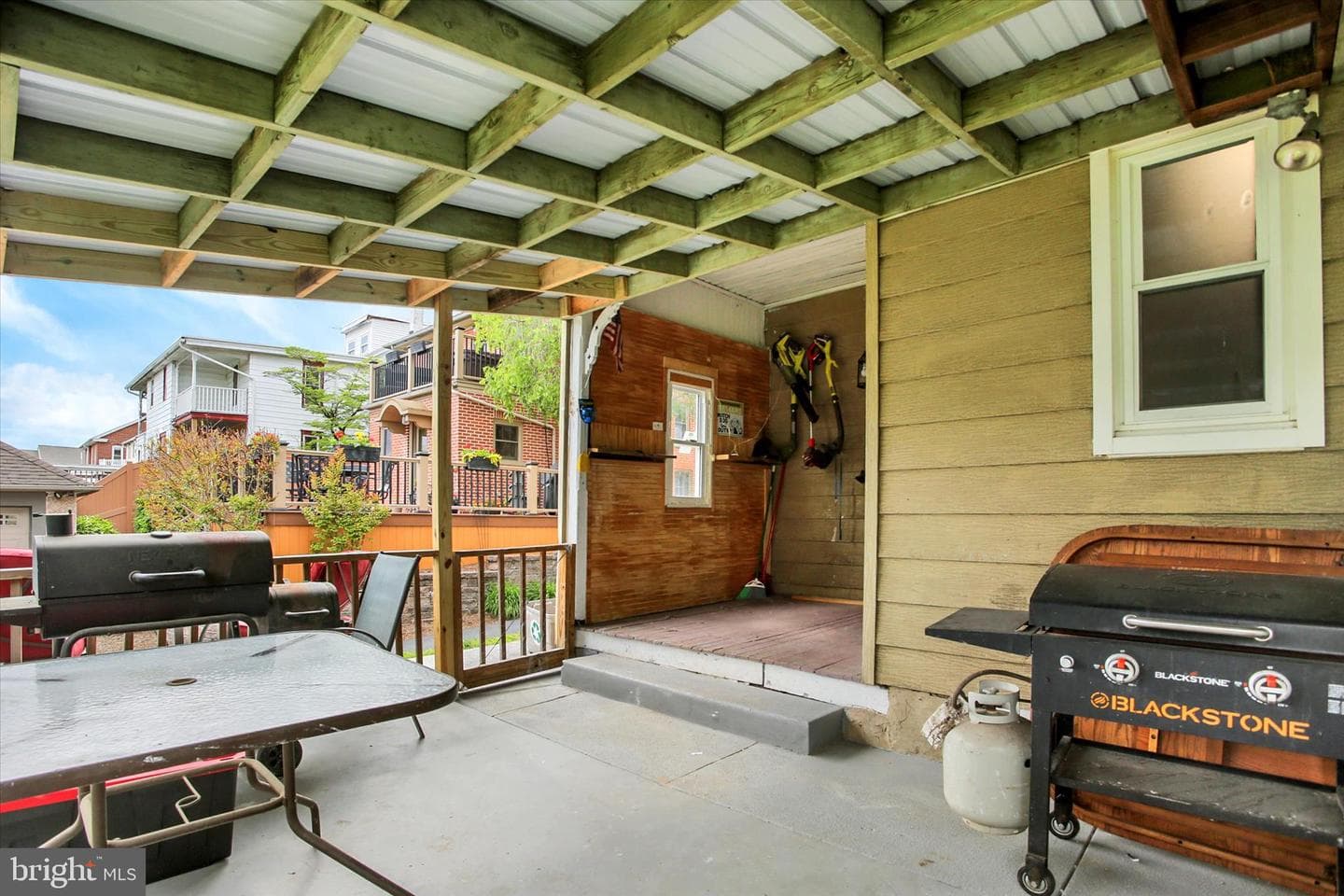 338 E Park Street photo 34