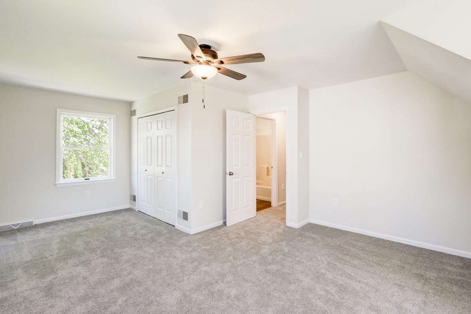 706 Rosemont Drive photo 34