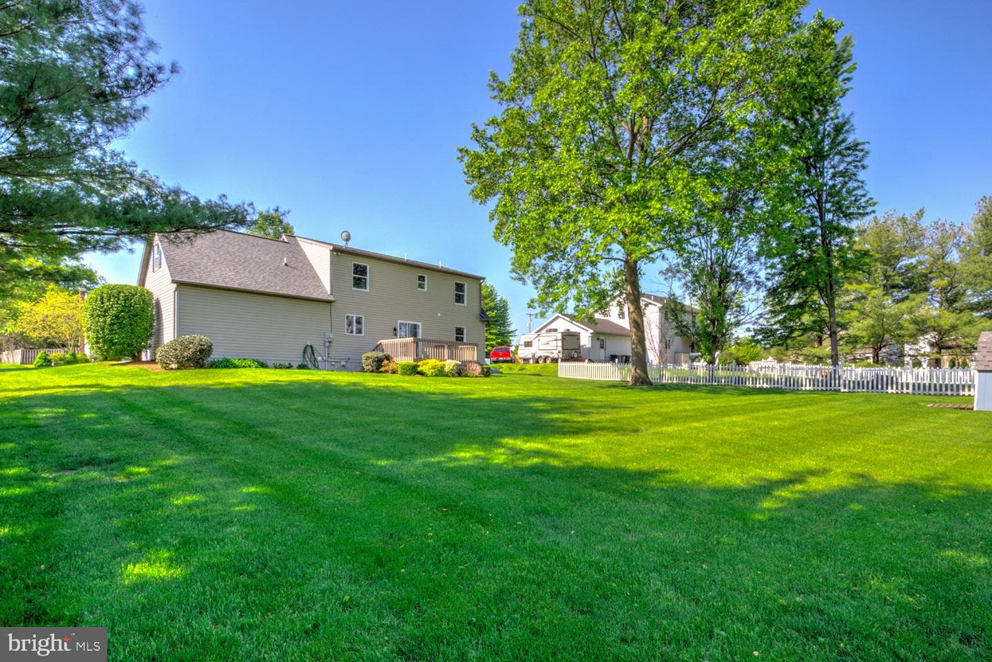 706 Rosemont Drive photo 9