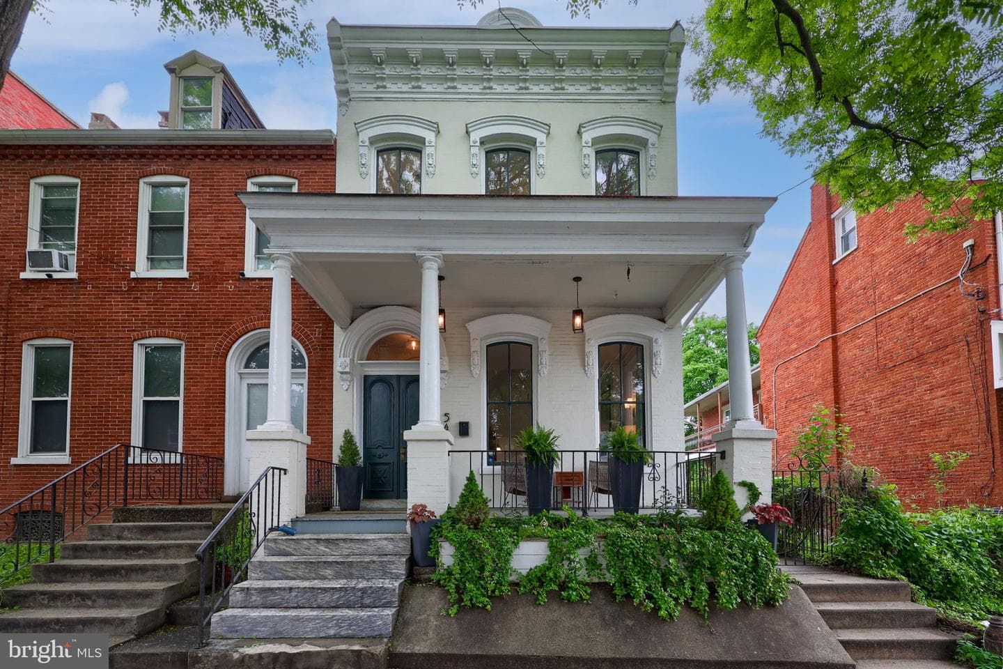 545 W Orange Street
