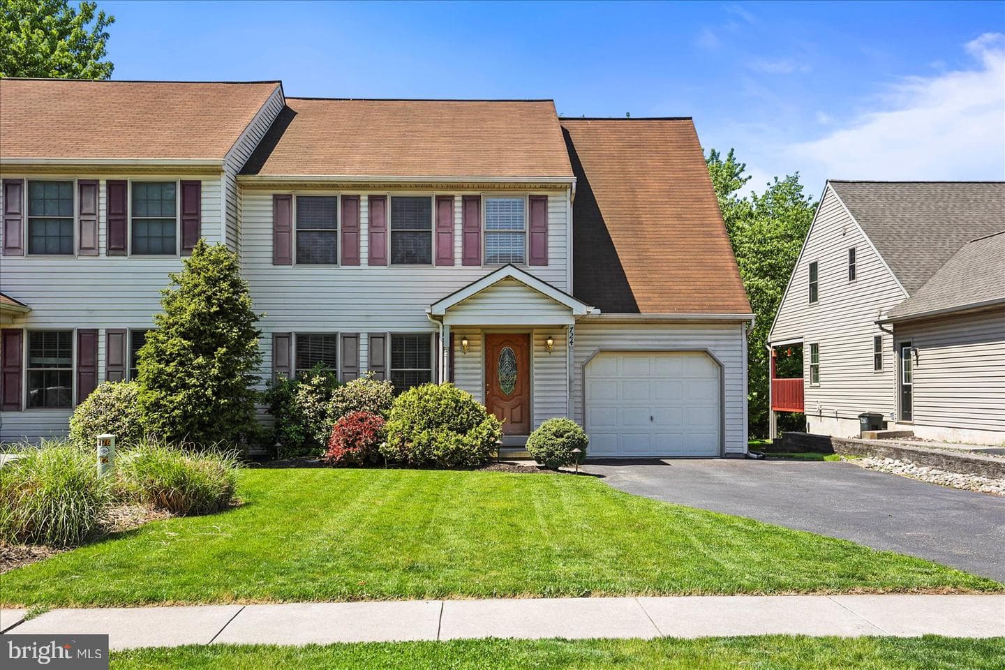 724 Fieldstone Lane