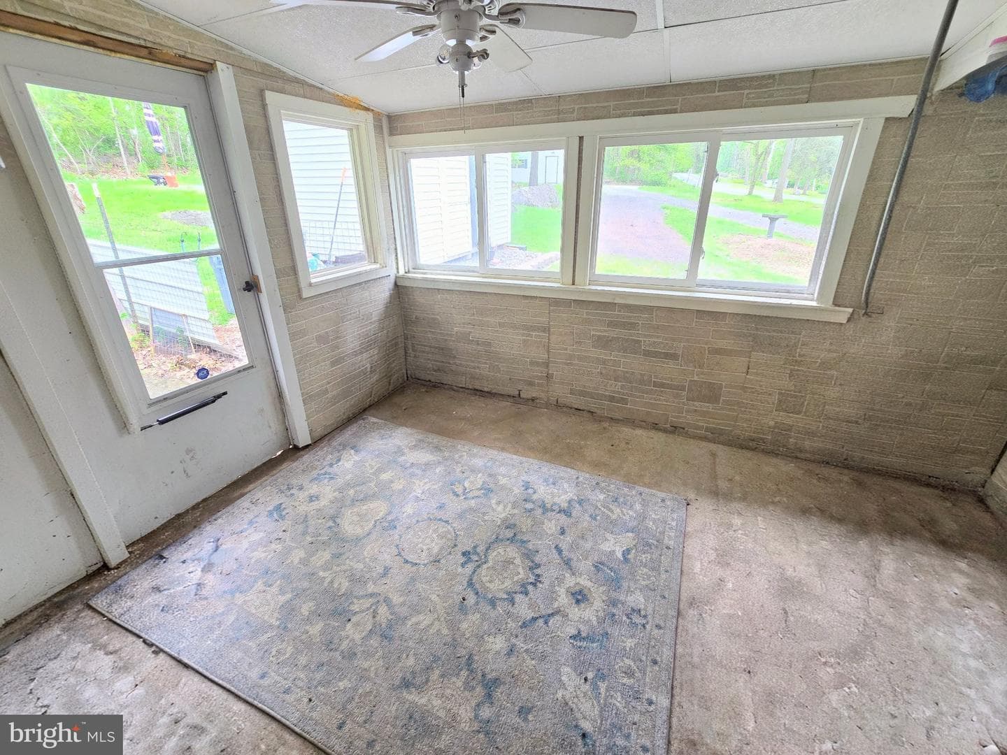 692 Cassell Road photo 21