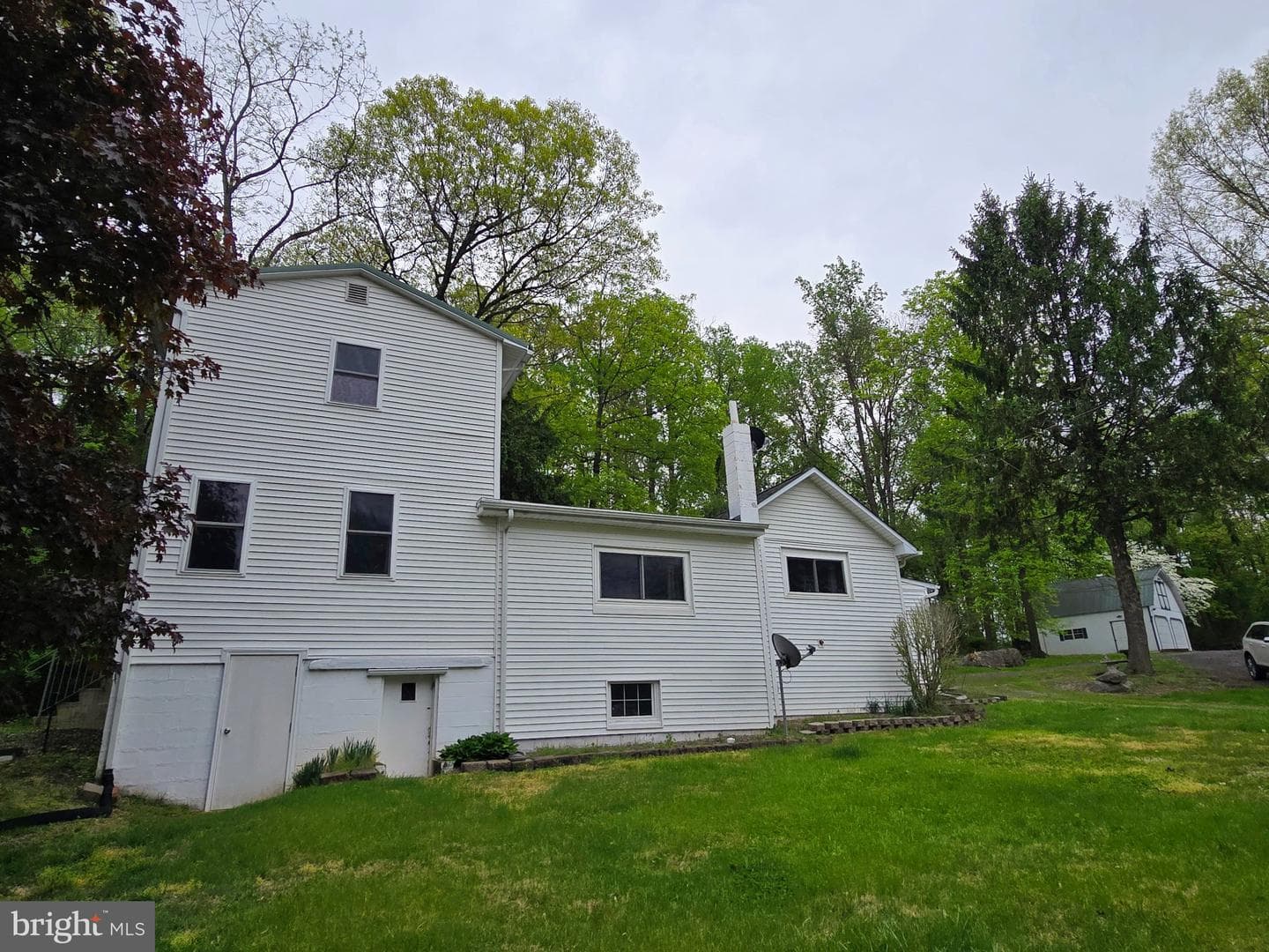 692 Cassell Road photo 22