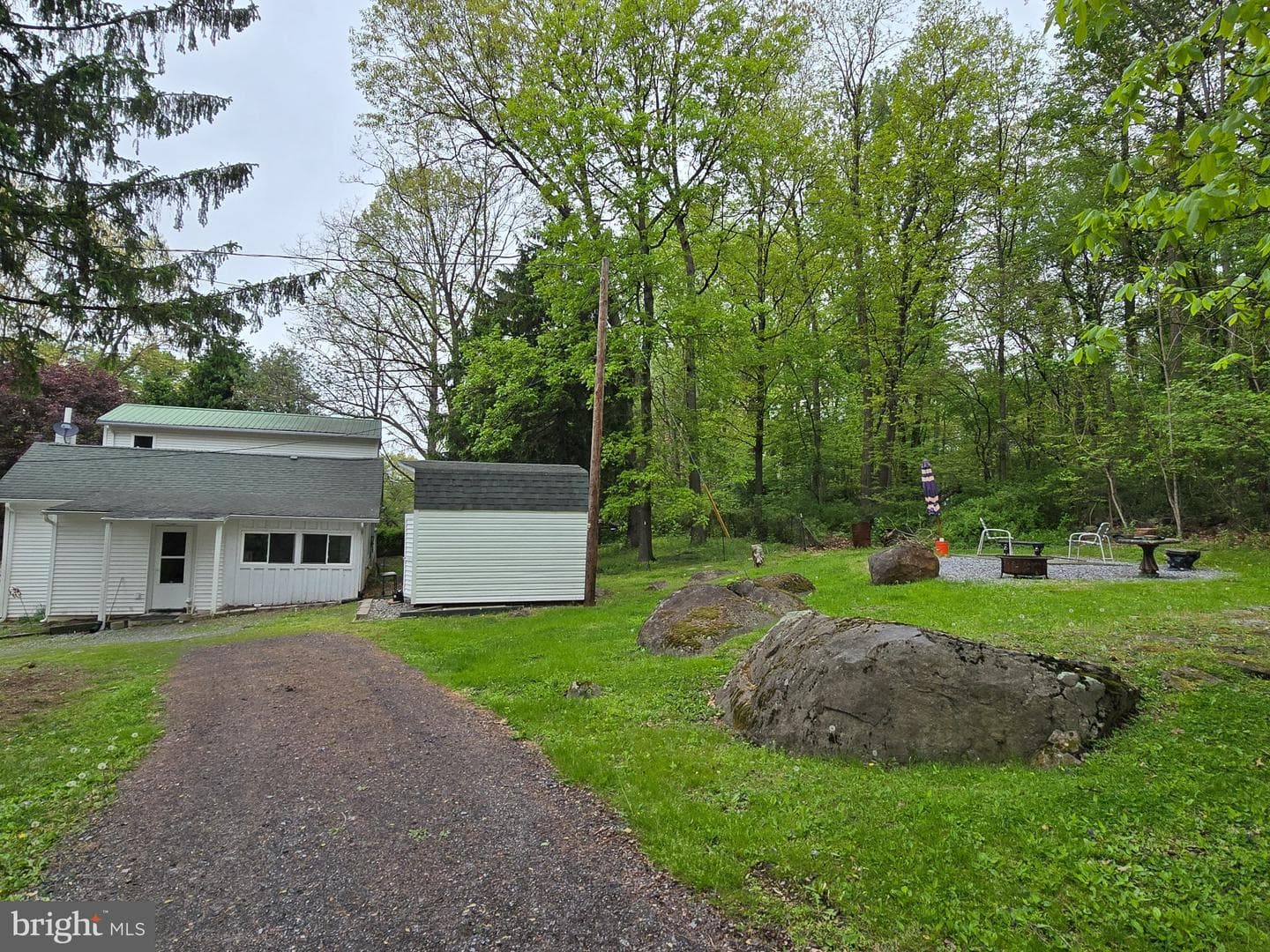 692 Cassell Road photo 23