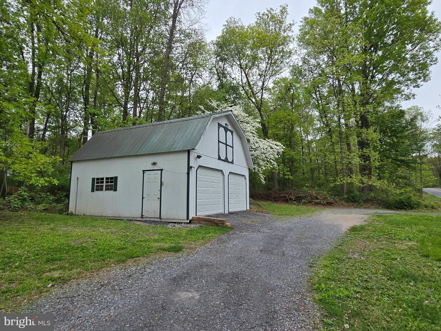 692 Cassell Road photo 27