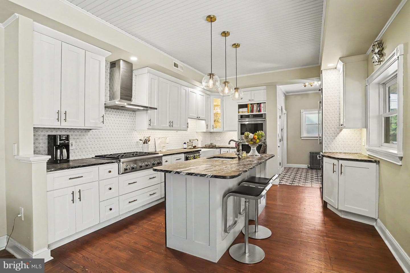 425 N Queen Street photo 13