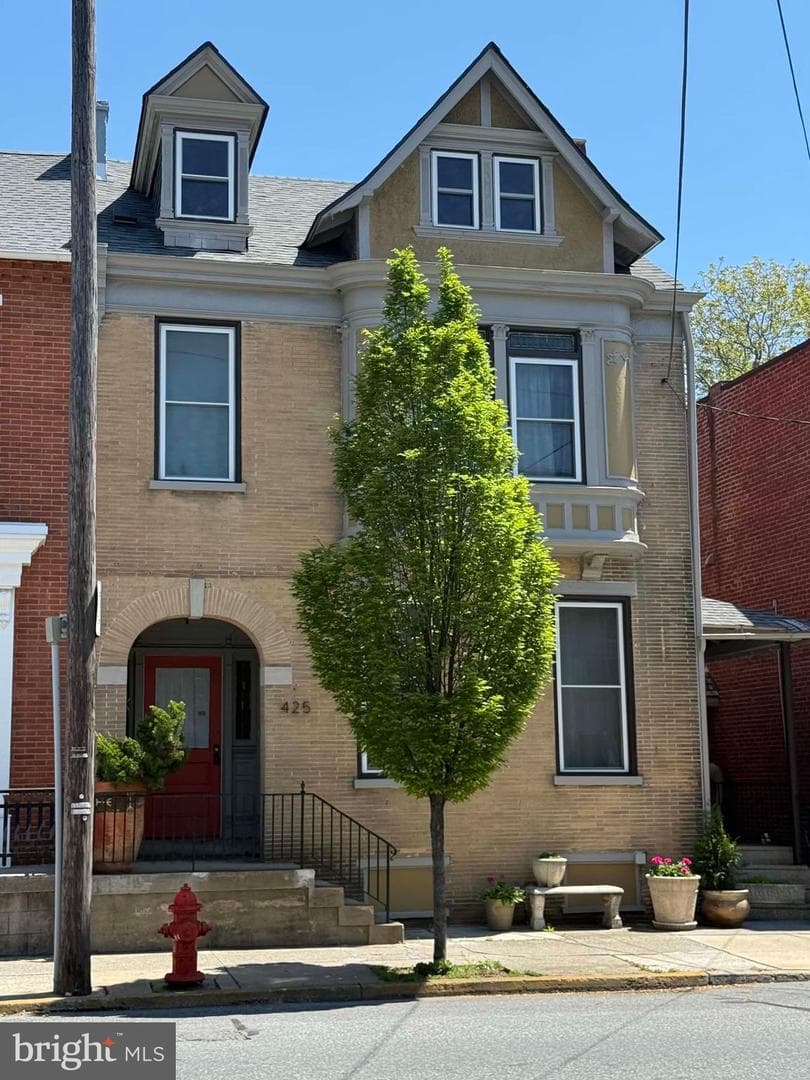 425 N Queen Street photo 51