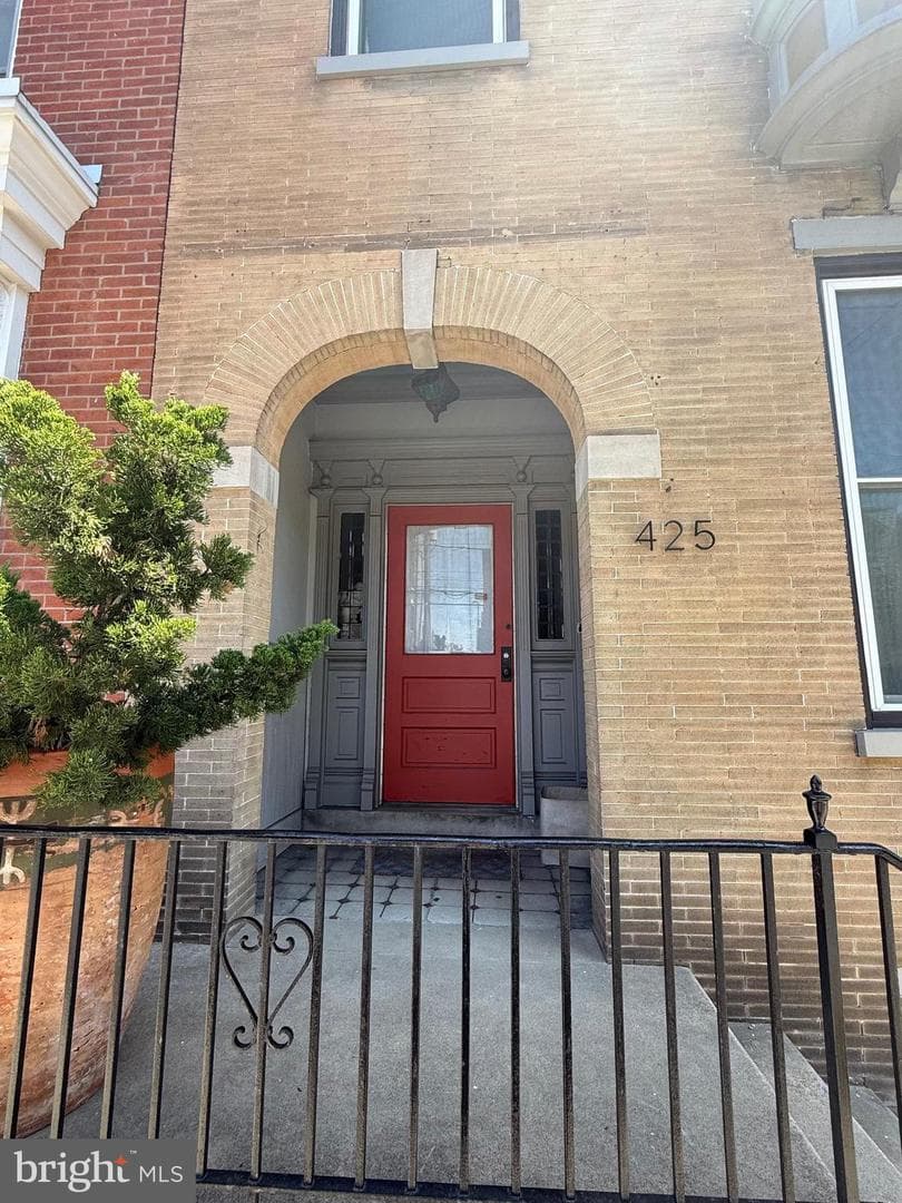 425 N Queen Street photo 54