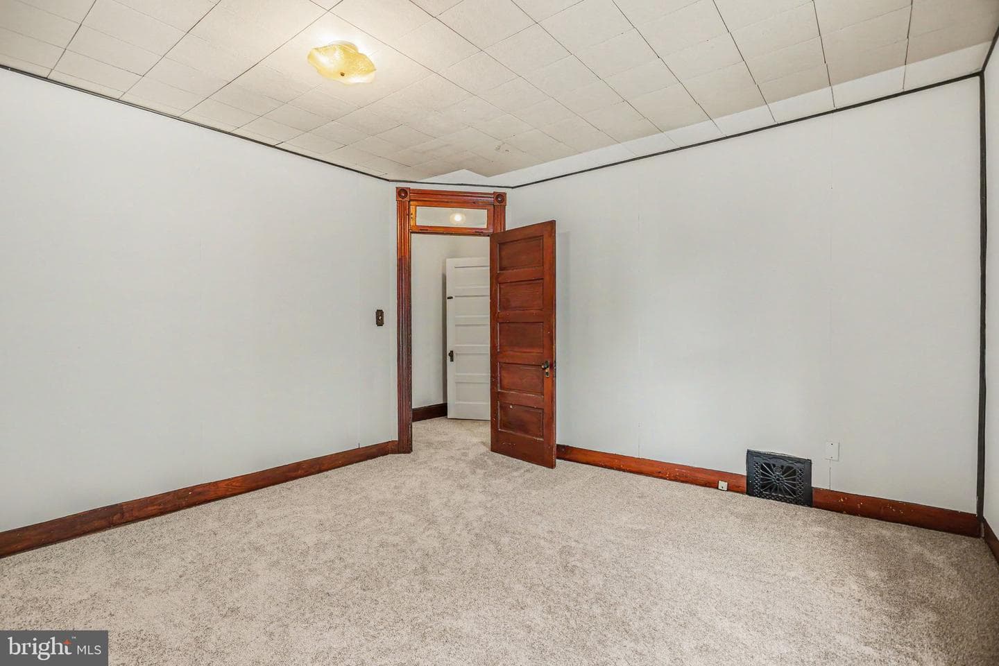 122 S Cedar Street photo 14