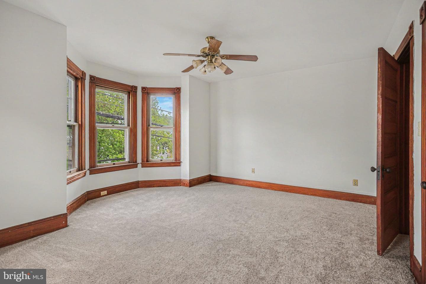 122 S Cedar Street photo 15
