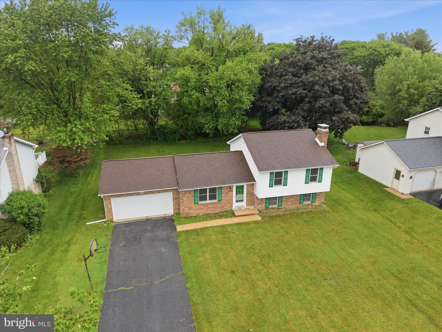 3137 Woodridge Drive photo 6