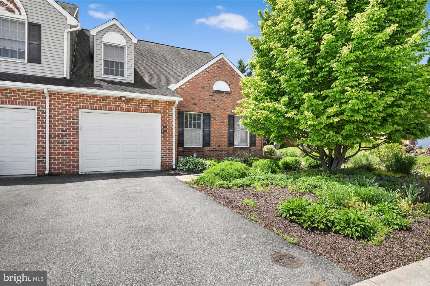 13 Spring Hill Lane photo 3