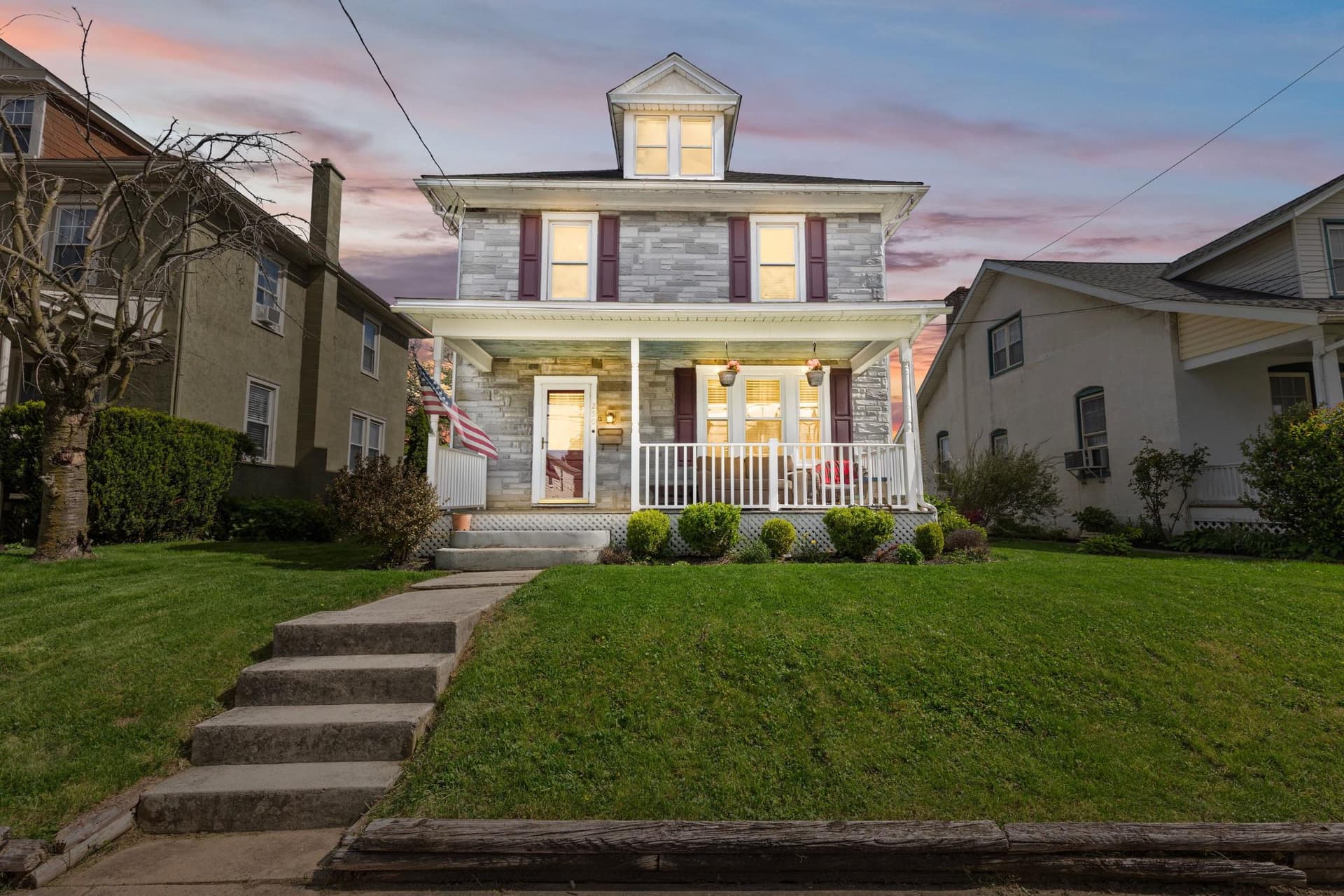 250 E Jackson Street photo 2