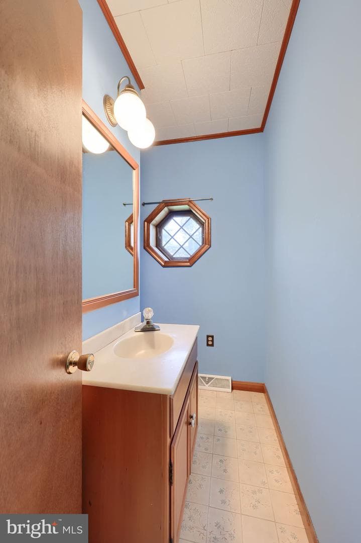 242 Skyview Lane photo 37