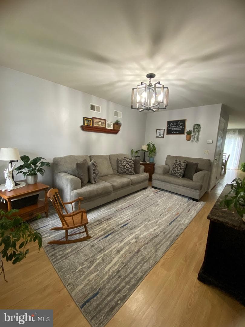 237 Meadow Lane photo 2