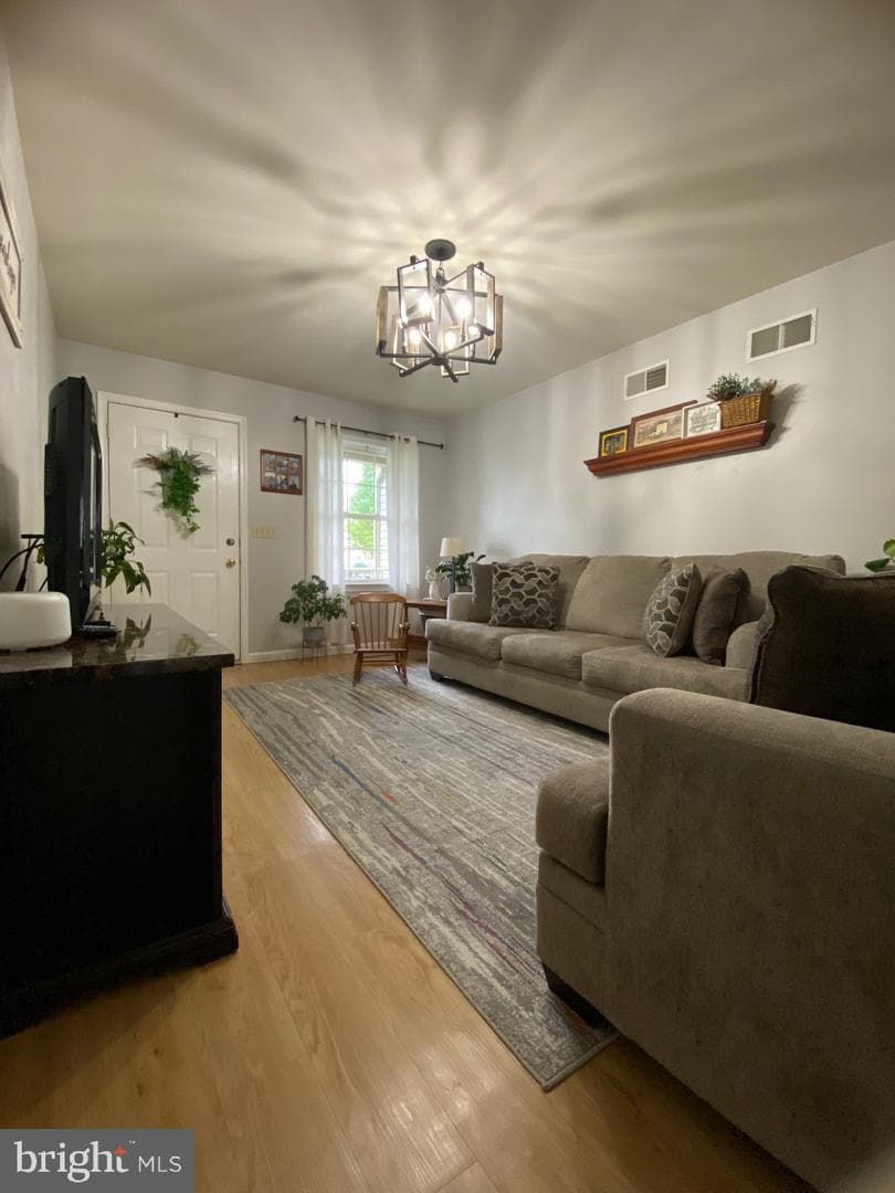 237 Meadow Lane photo 3