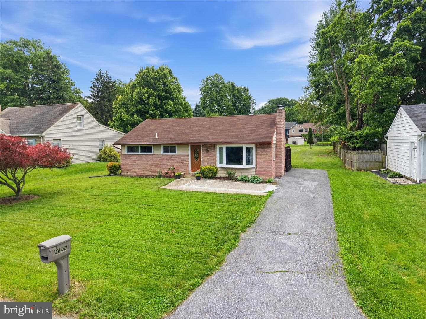2608 Chestnut View Drive photo 3