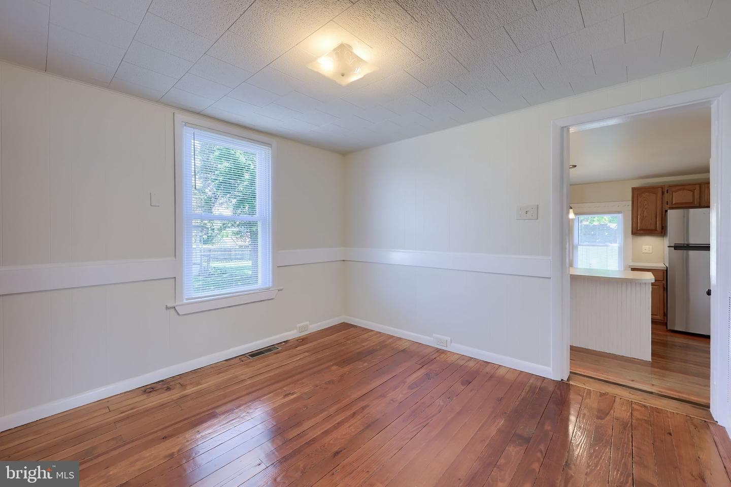 1746 Temple Avenue photo 16