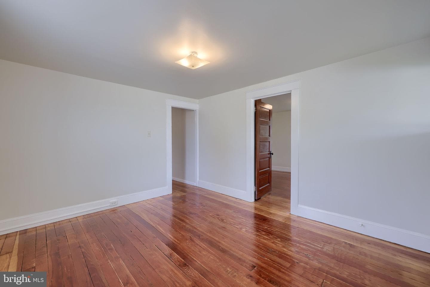 1746 Temple Avenue photo 21