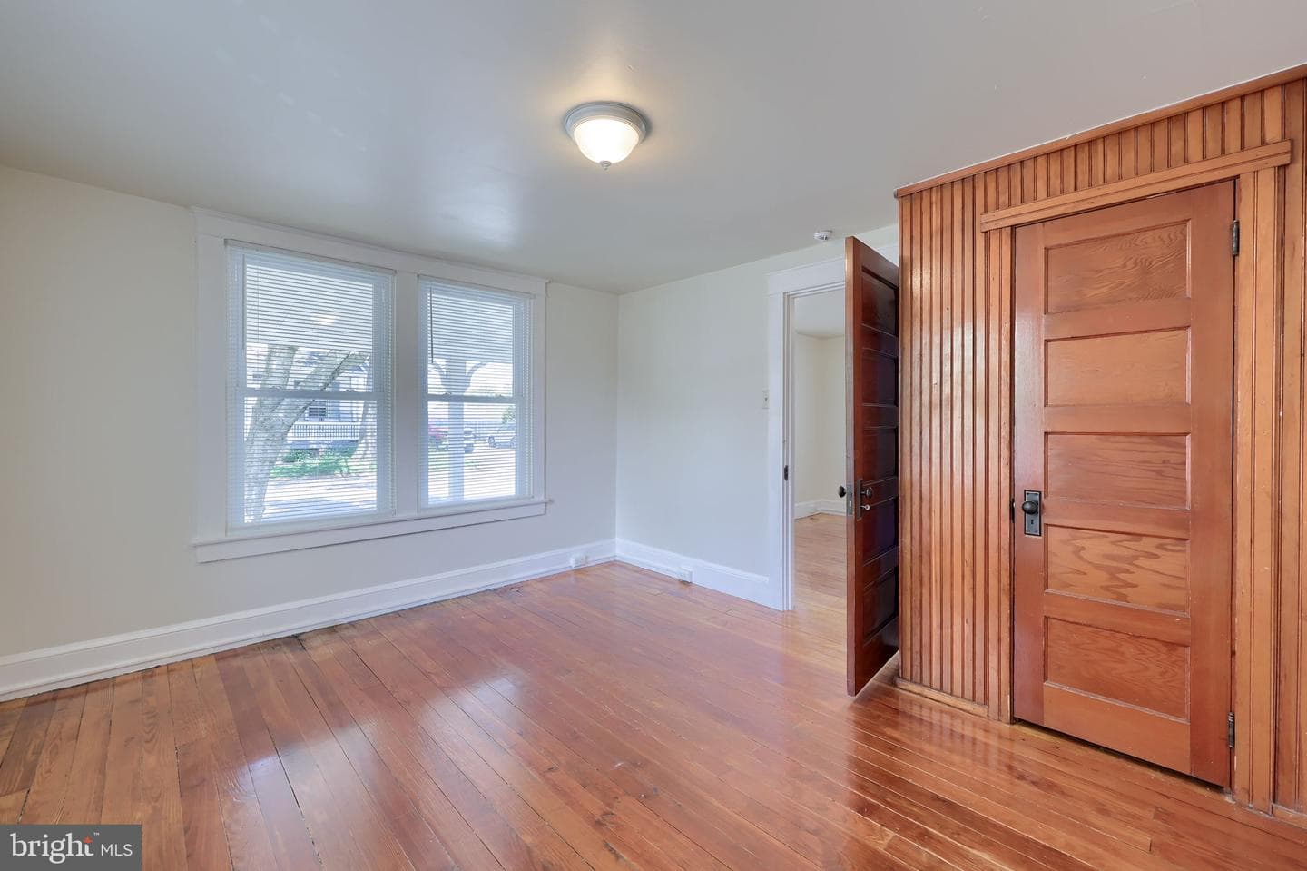 1746 Temple Avenue photo 25