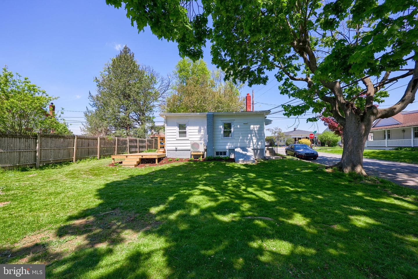 1746 Temple Avenue photo 36