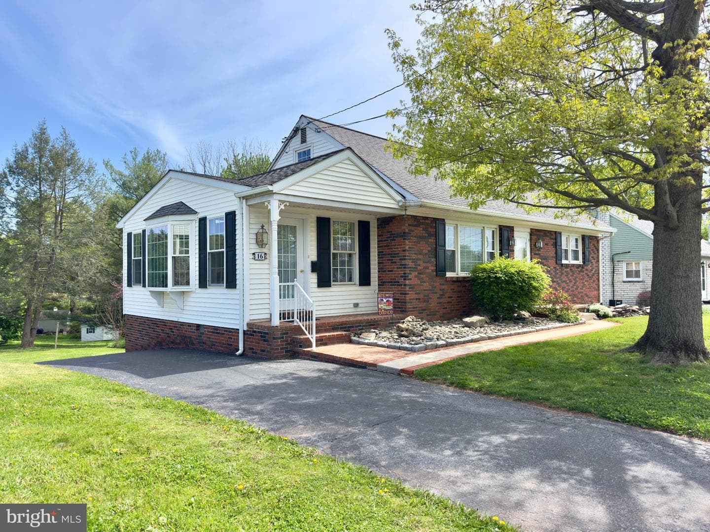 16 Frederick Avenue