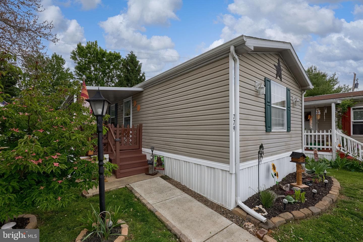 779 Nancy Lane photo 3