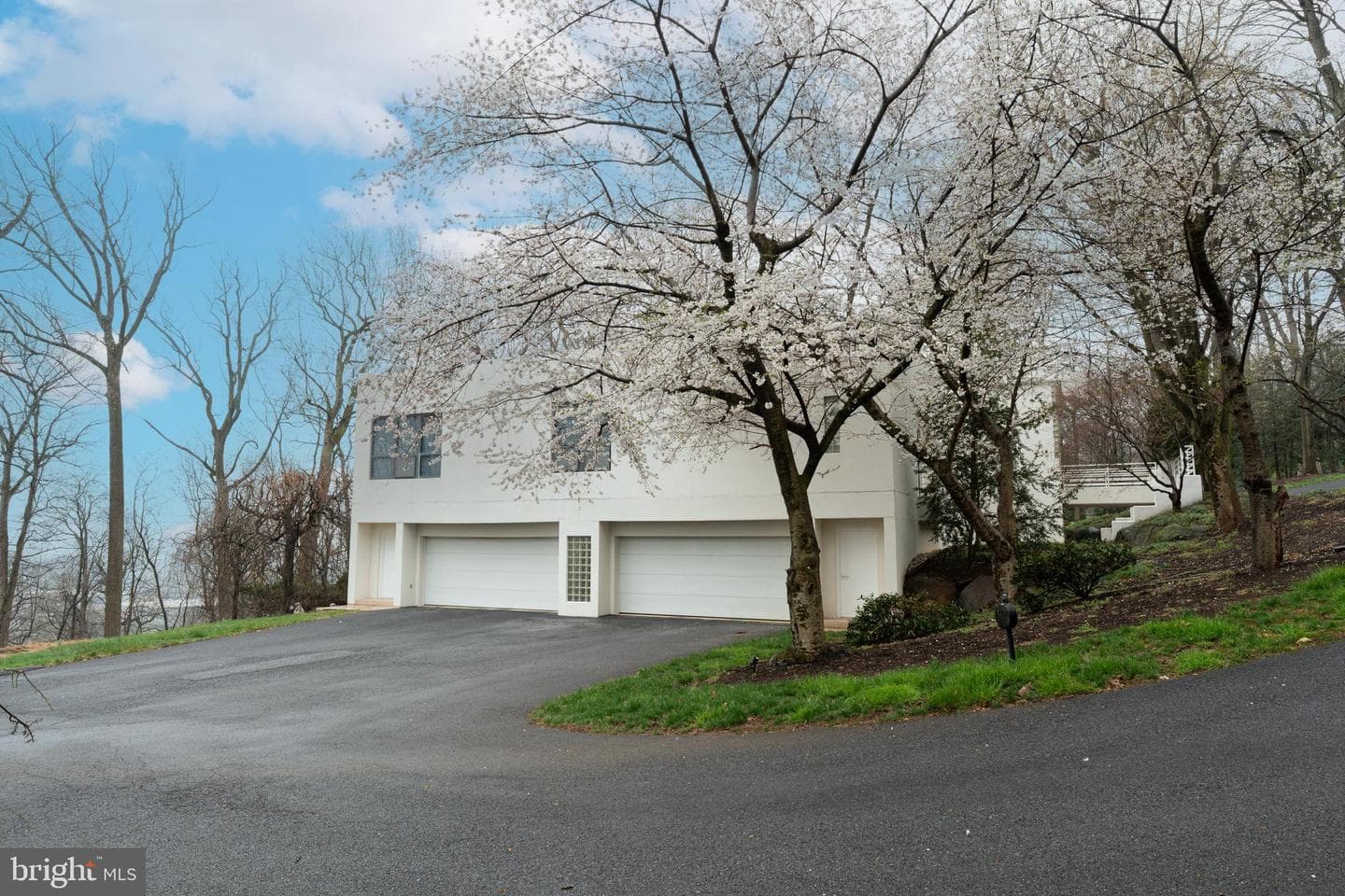 910 Pennwood Circle photo 57