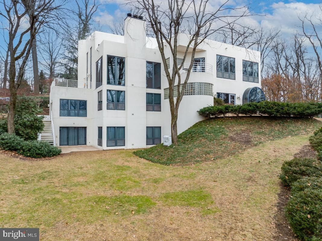 910 Pennwood Circle photo 9