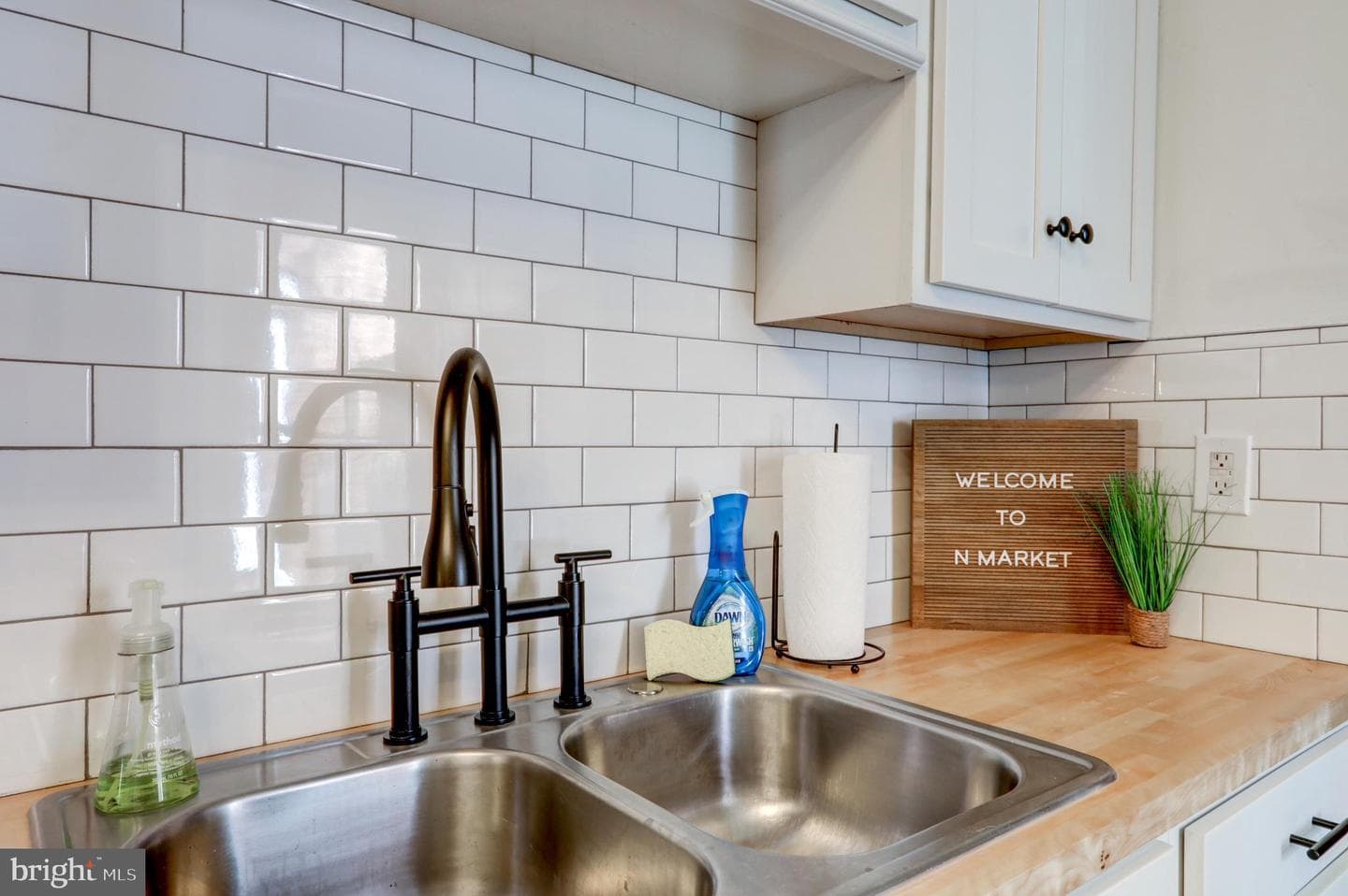 446 N Market Street photo 16