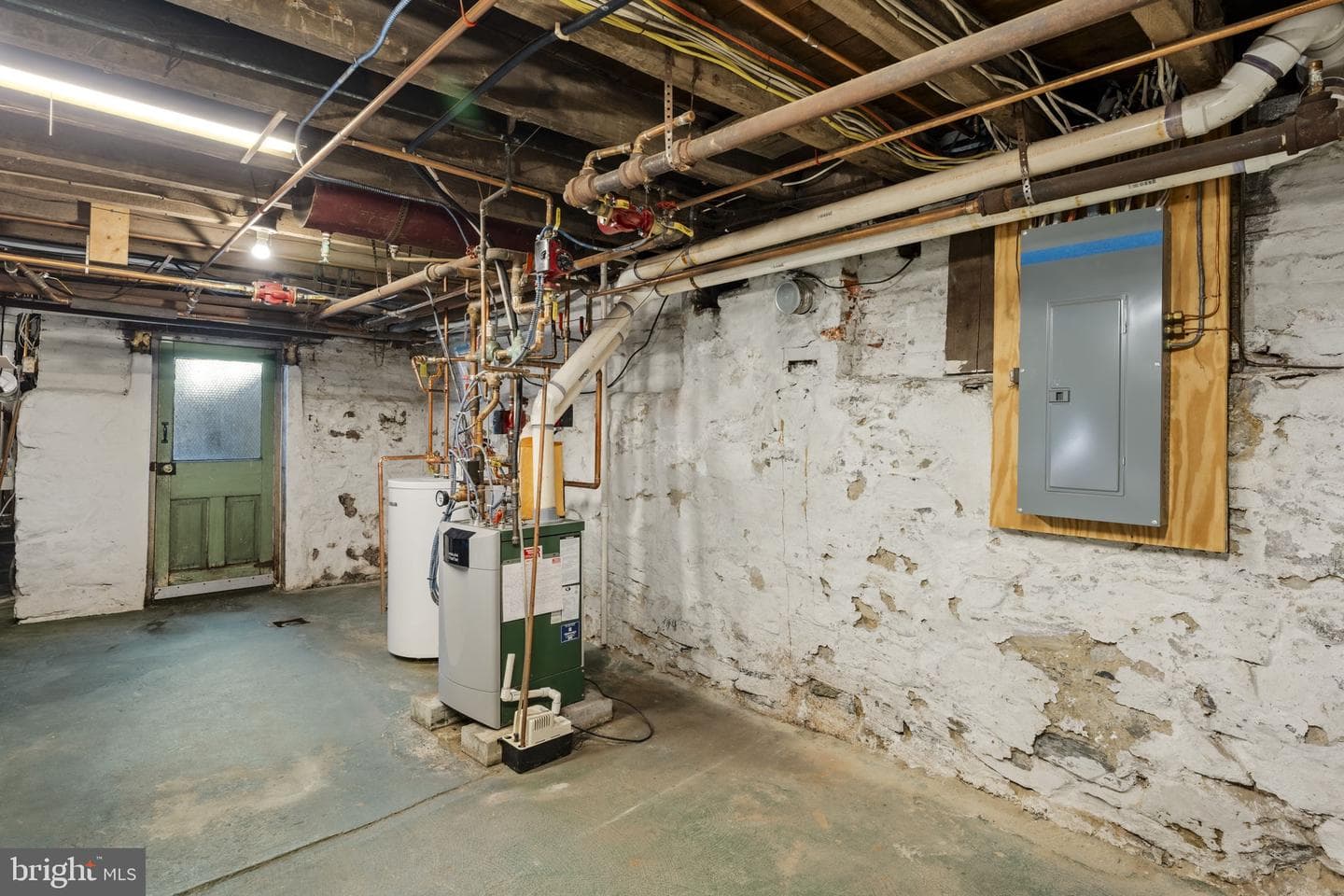 437 W Walnut Street photo 39