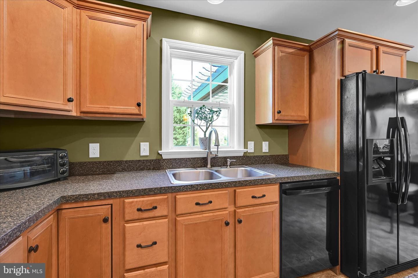 481 Wissler Way photo 25