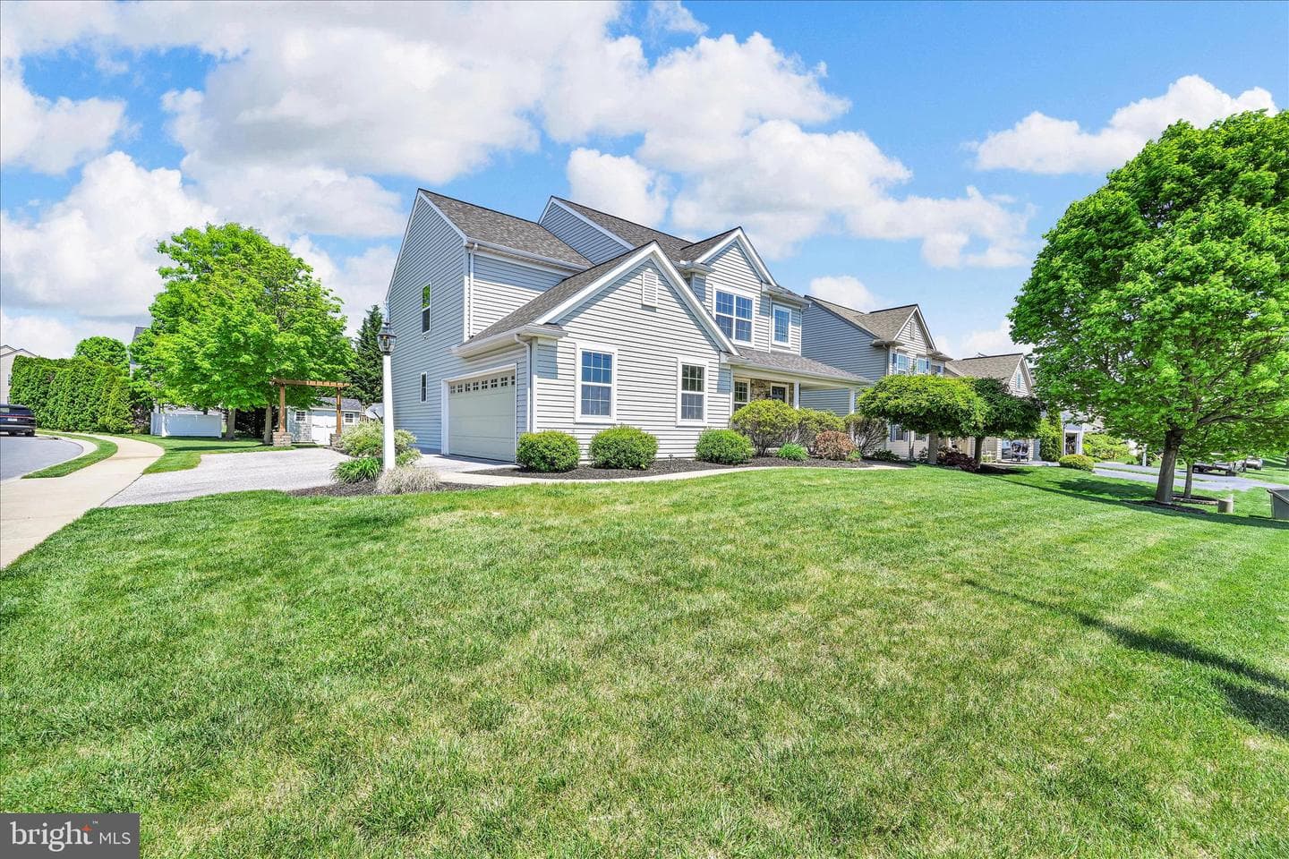 481 Wissler Way photo 9
