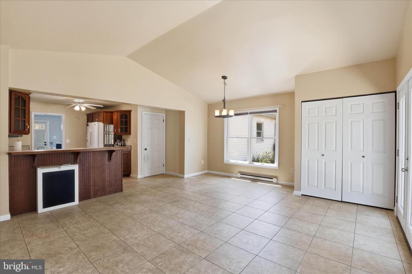 655 N Mount Joy Street photo 11