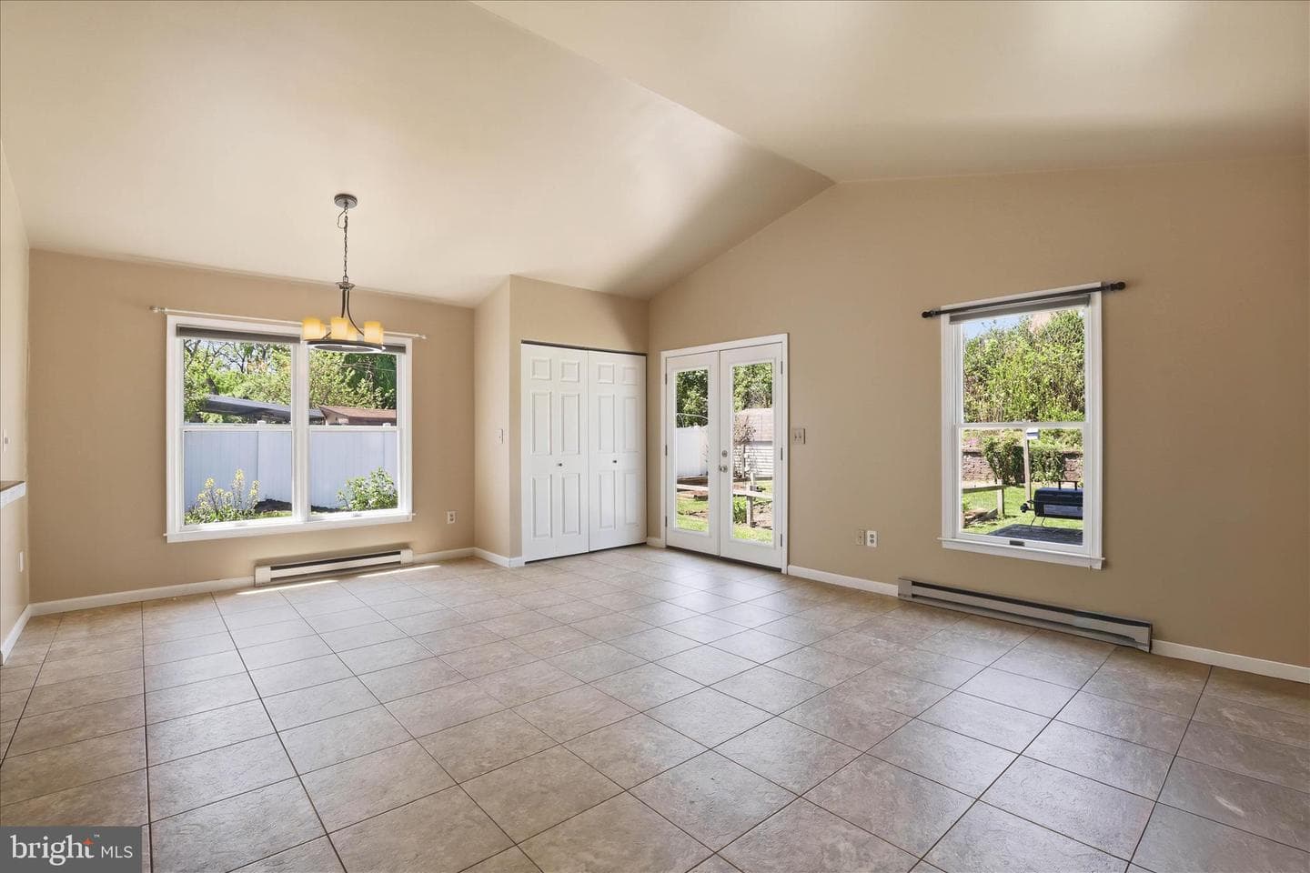 655 N Mount Joy Street photo 9