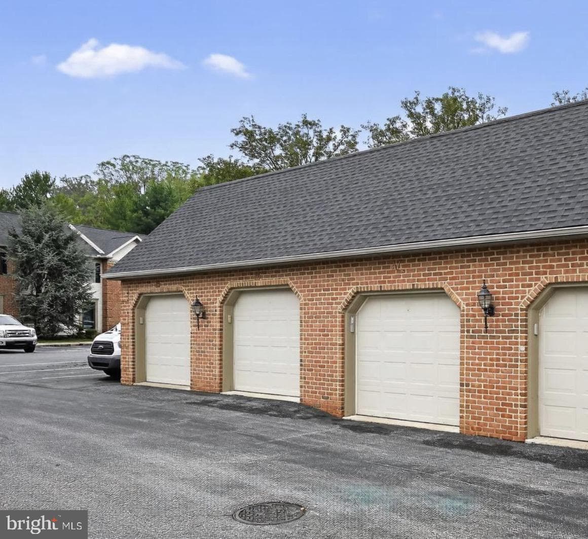 339 Cobblestone Lane photo 34