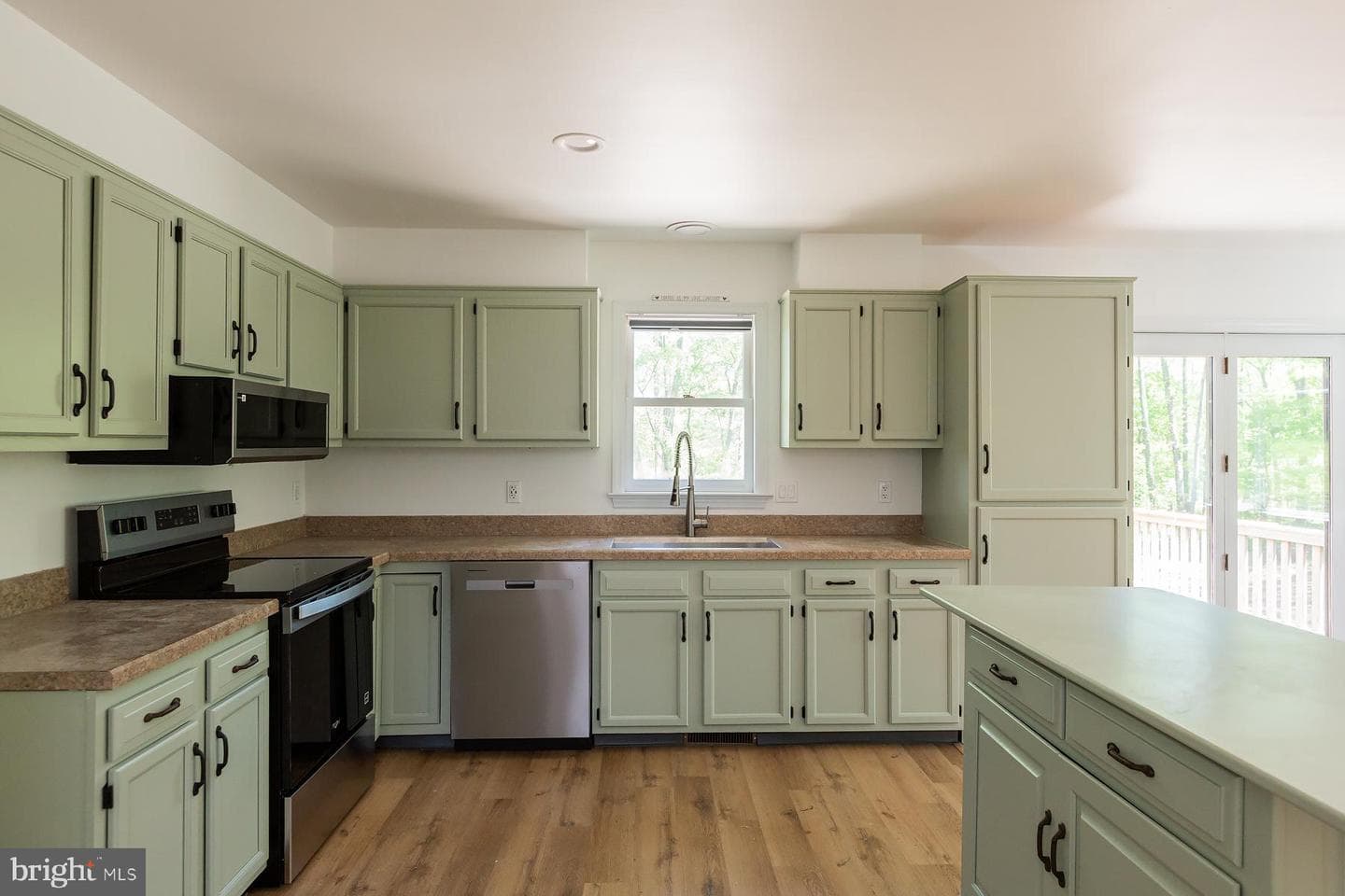 451 Red Hill photo 3