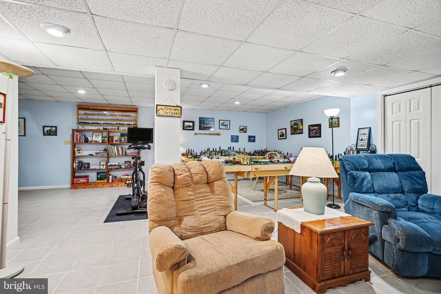 275 Hiestand Court photo 31