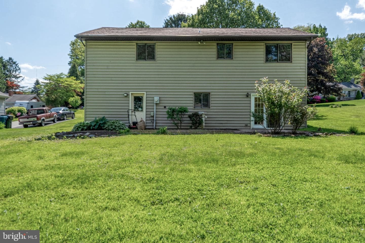 3807 Hillcrest Drive photo 35