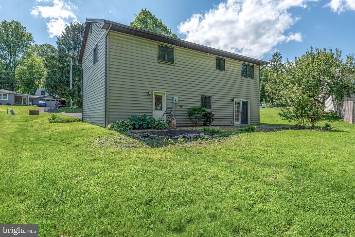3807 Hillcrest Drive photo 36