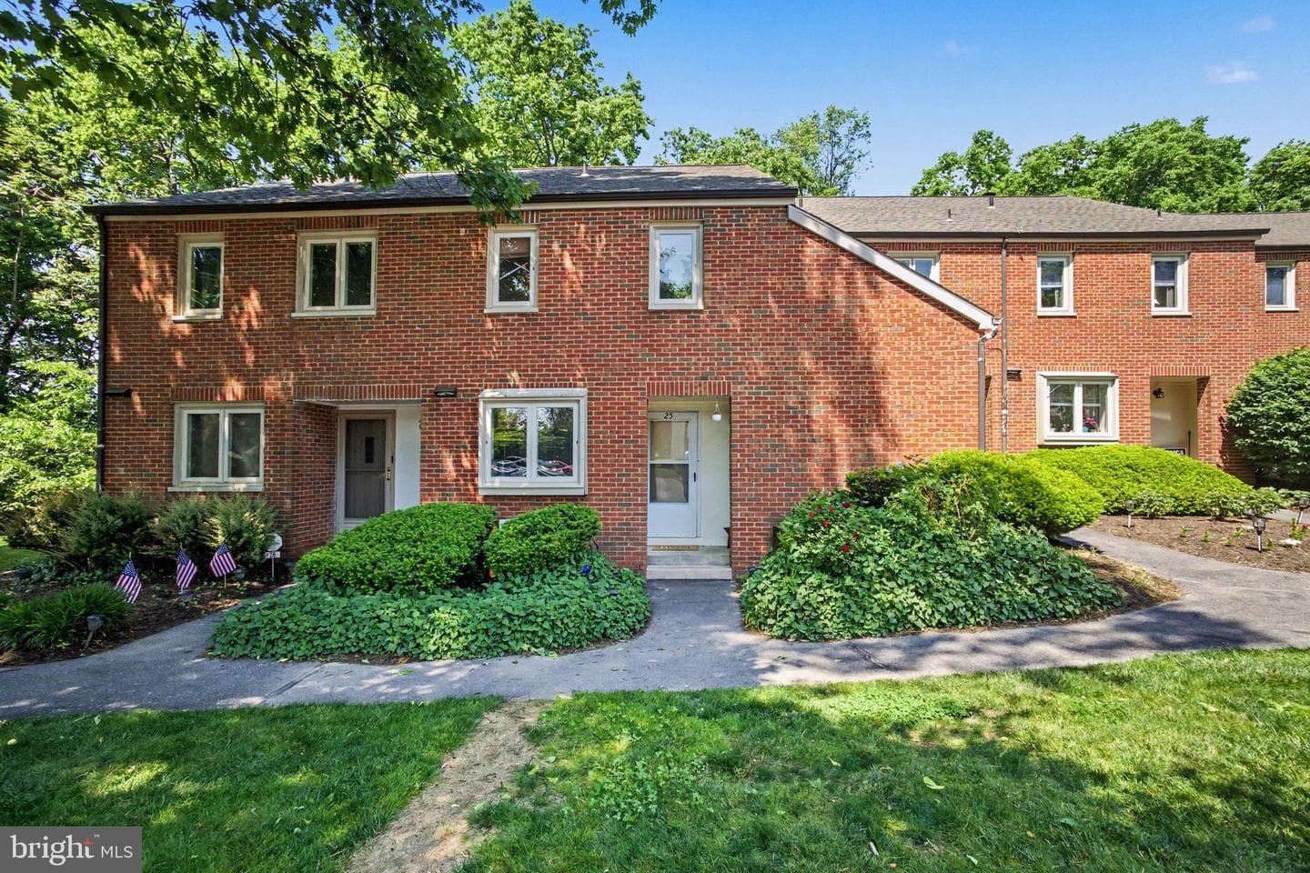 25 Beechtree Lane photo 1