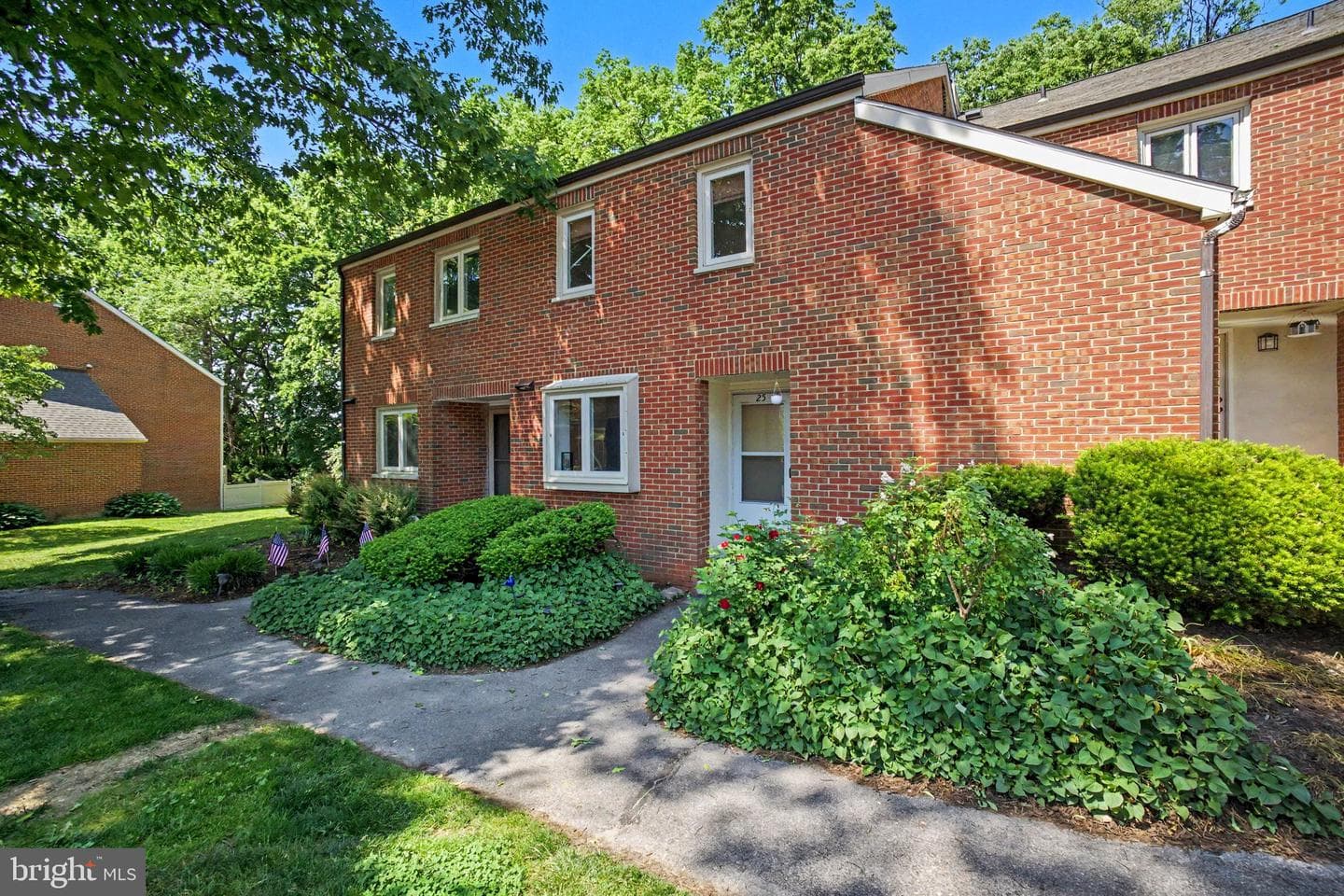 25 Beechtree Lane photo 2